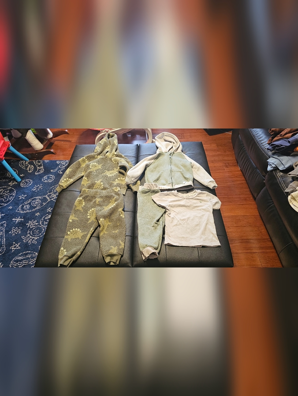 Boys 24 months 2t outfits used good play condition